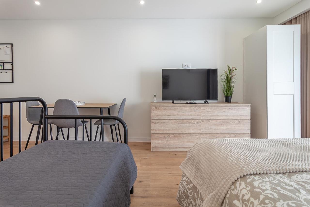 Gravito 53 Apartments By Home Sweet Home アヴェイロ エクステリア 写真