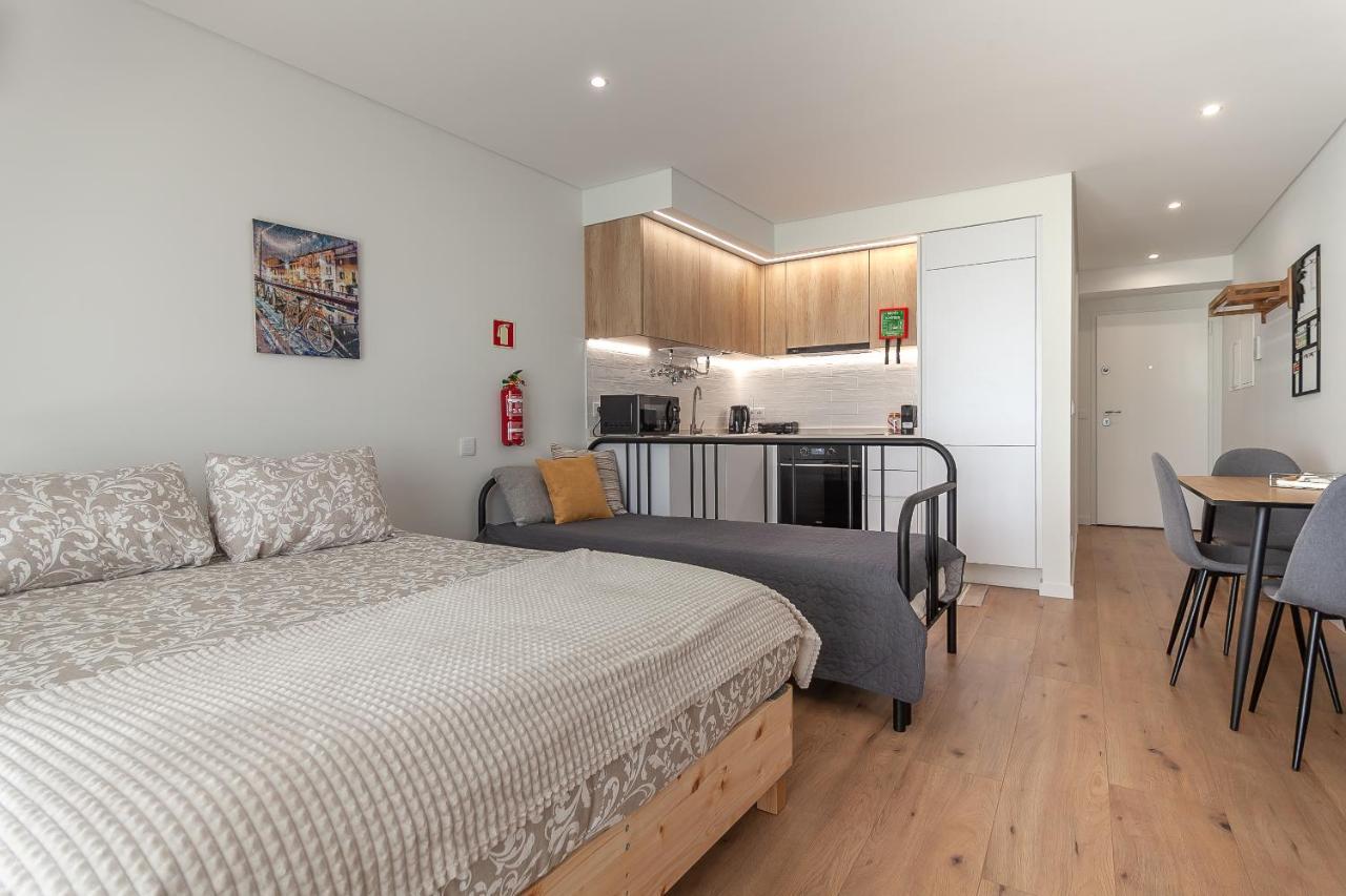 Gravito 53 Apartments By Home Sweet Home アヴェイロ エクステリア 写真