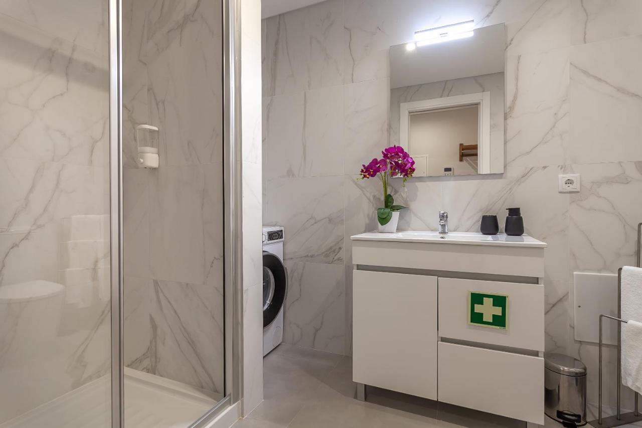 Gravito 53 Apartments By Home Sweet Home アヴェイロ エクステリア 写真